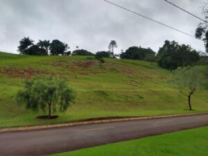 Terreno em condomínio 1370 m2 no Village Paraibuna