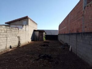 Terreno 1/2 lote no MAJESTIC