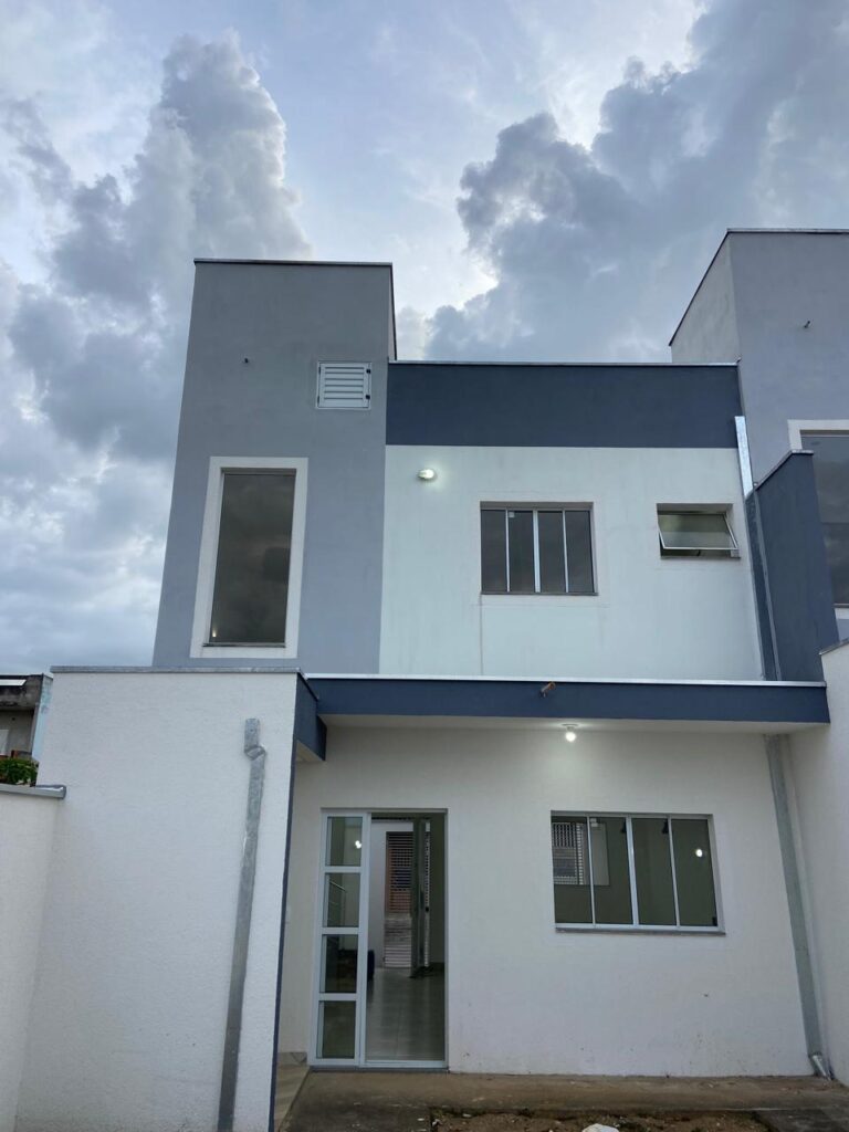 Sobrado recém construído no Altos da Vila Paiva