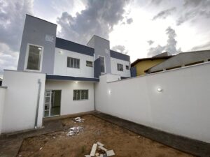 Sobrado recém construído no Altos da Vila Paiva