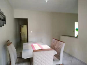 CASA À VENDA NO JARDIM BANDEIRANTES