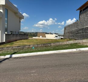 TERRENO À VENDA NO CONDOMÍNIO RESIDENCIAL MANTIQUEIRA