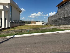 TERRENO À VENDA NO CONDOMÍNIO RESIDENCIAL MANTIQUEIRA